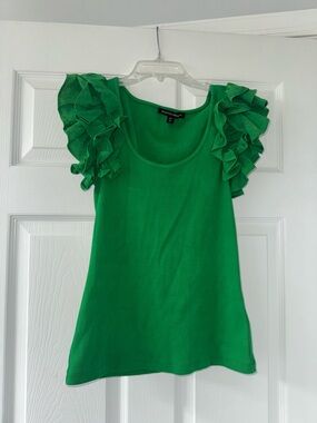 Boston Proper Green Linen Ruffle Ribbed Top!